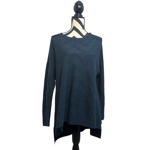 Eileen Fisher 100% Merino Wool Sz M Navy Blue Sweater - Picture 1 of 13
